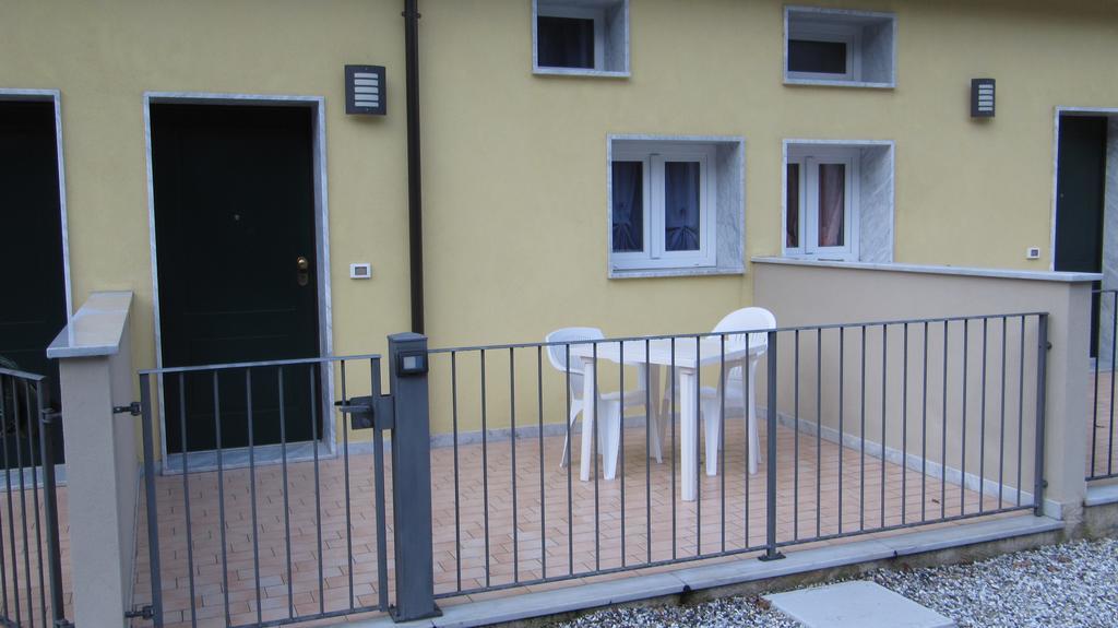 Casetta Romantica Viola Lerici Zimmer foto