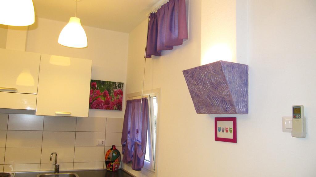Casetta Romantica Viola Lerici Zimmer foto